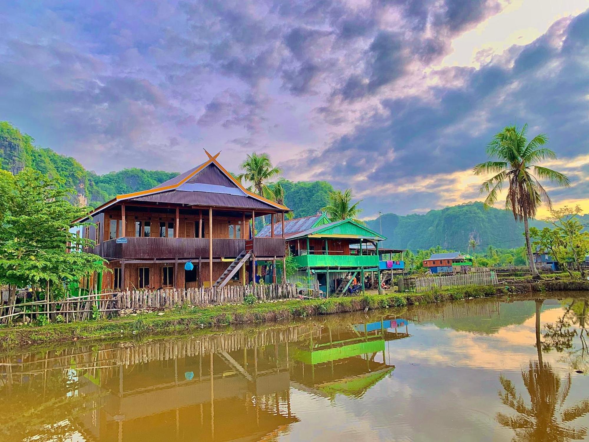 Nasrul House Homestay For Backpackers Maros 外观 照片