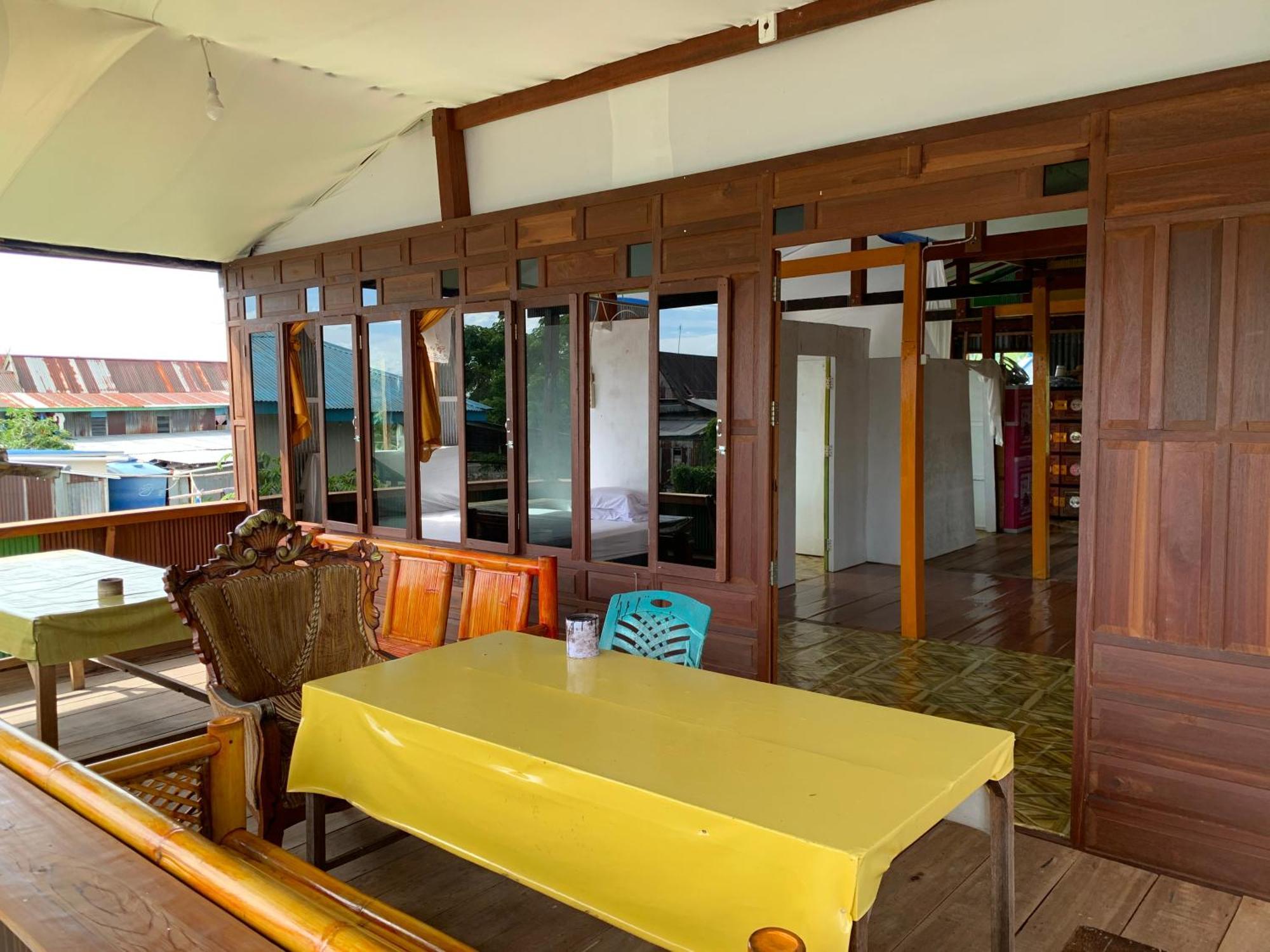 Nasrul House Homestay For Backpackers Maros 外观 照片