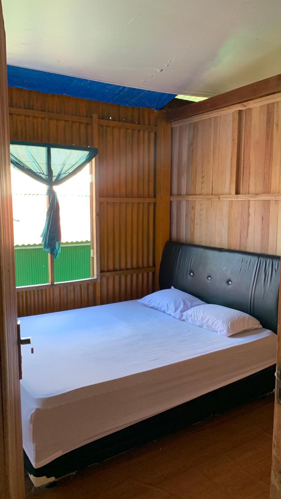Nasrul House Homestay For Backpackers Maros 外观 照片