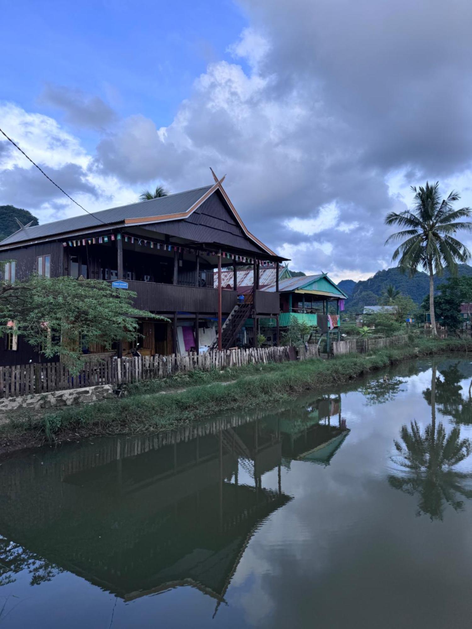Nasrul House Homestay For Backpackers Maros 外观 照片